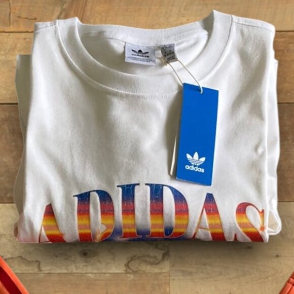 🤩NWT adidas originals cheetah animal print t-shirt trefoil womens oversized M - Picture 2 of 5